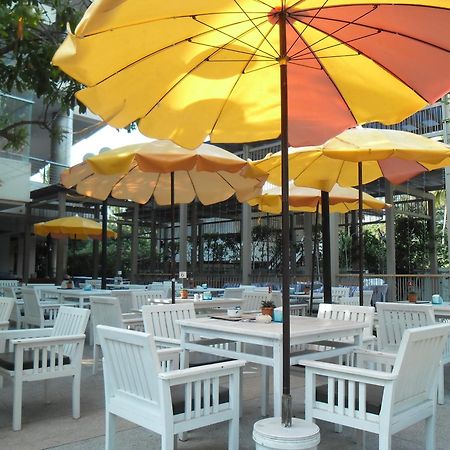 Long Beach Cha-Am Hotel Екстер'єр фото