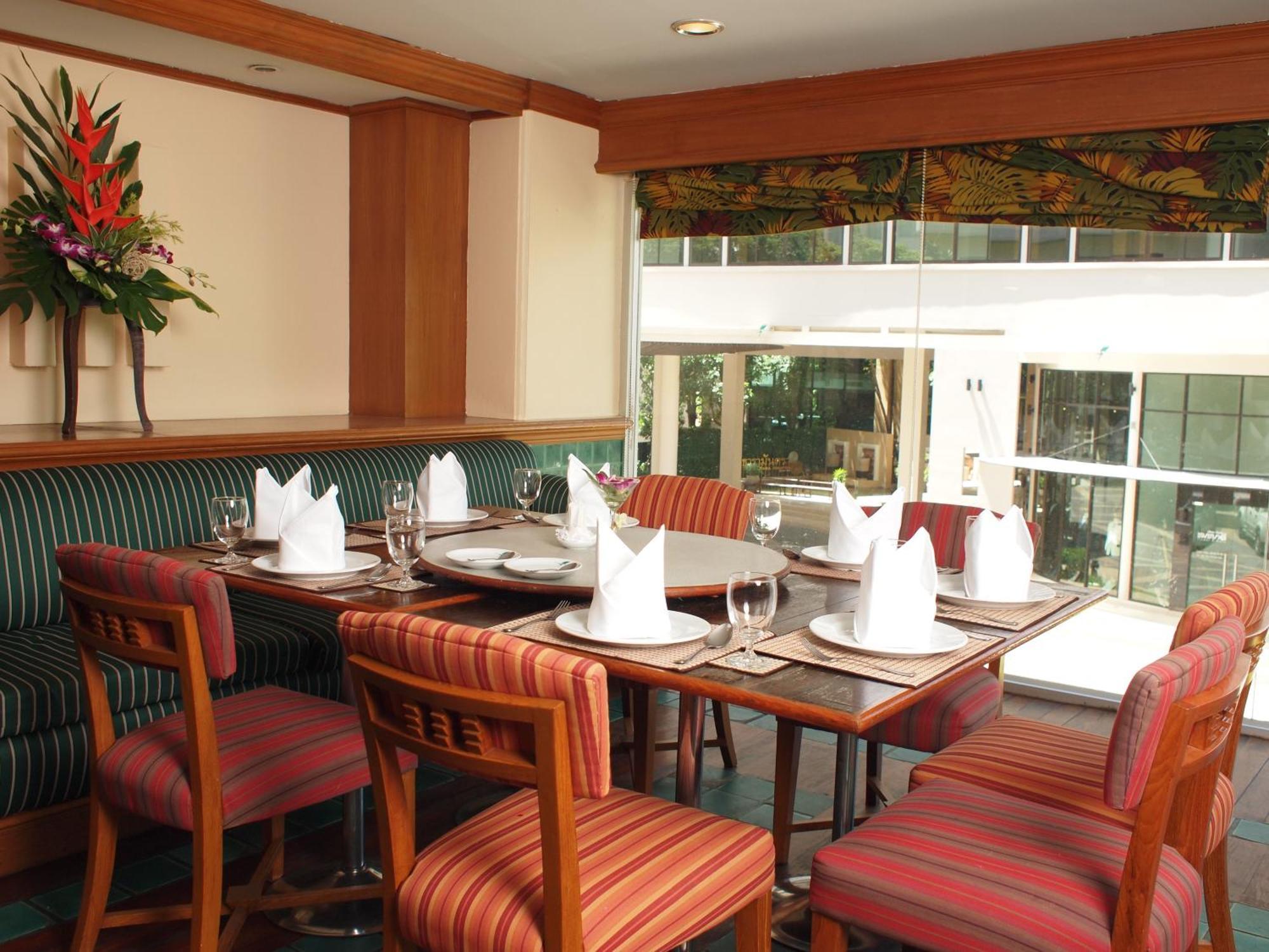 Long Beach Cha-Am Hotel Екстер'єр фото